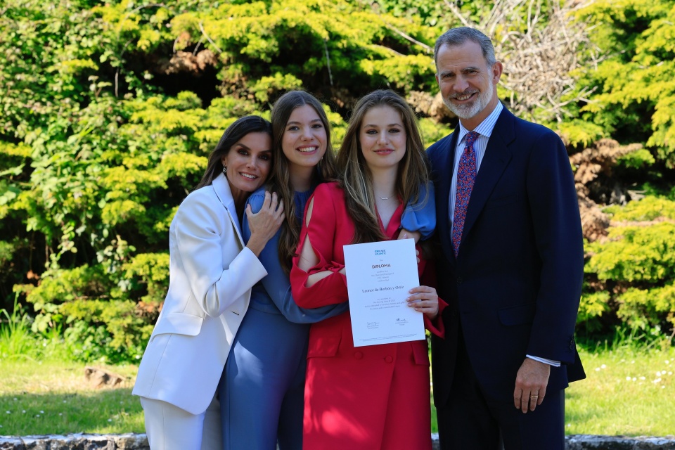 Máxima e Guilherme dos Países Baixos celebram graduação da princesa Alexia 