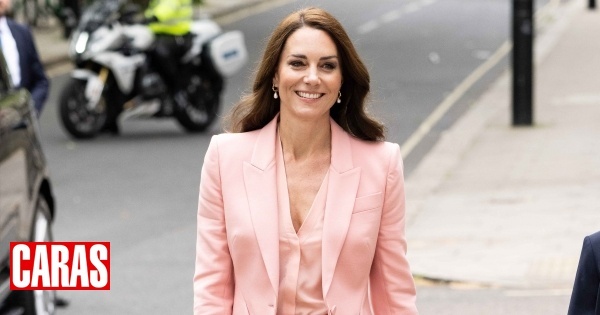O visual rosa total da Princesa de Gales com um cinto com pérolas “made in Portugal”