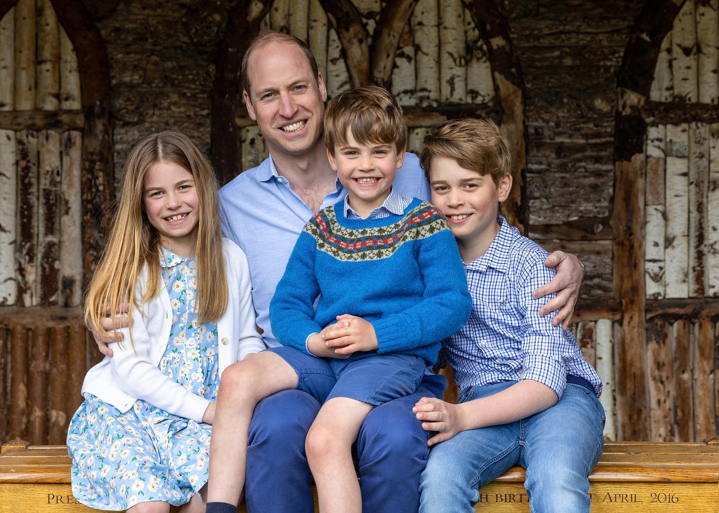 Caras  A cumplicidade dos príncipes Charlotte e Louis na coroação