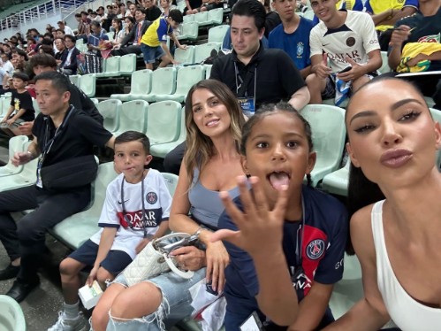 O divertido vídeo de Cristiano Ronaldo com o filho de Kim Kardashian