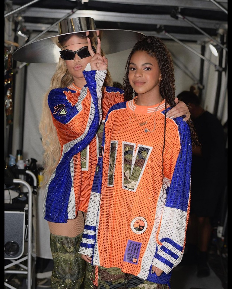 Beyoncé e a filha, Blue Ivy, partilham o palco e o estilo