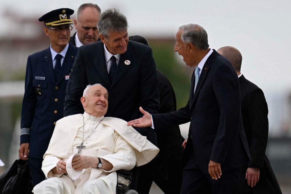 Papa Francisco já está em Portugal