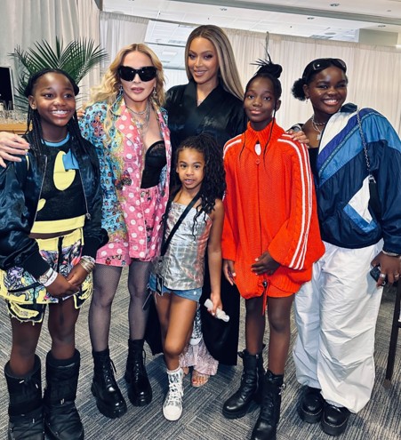 Madonna assiste ao concerto de Beyoncé com as filhas