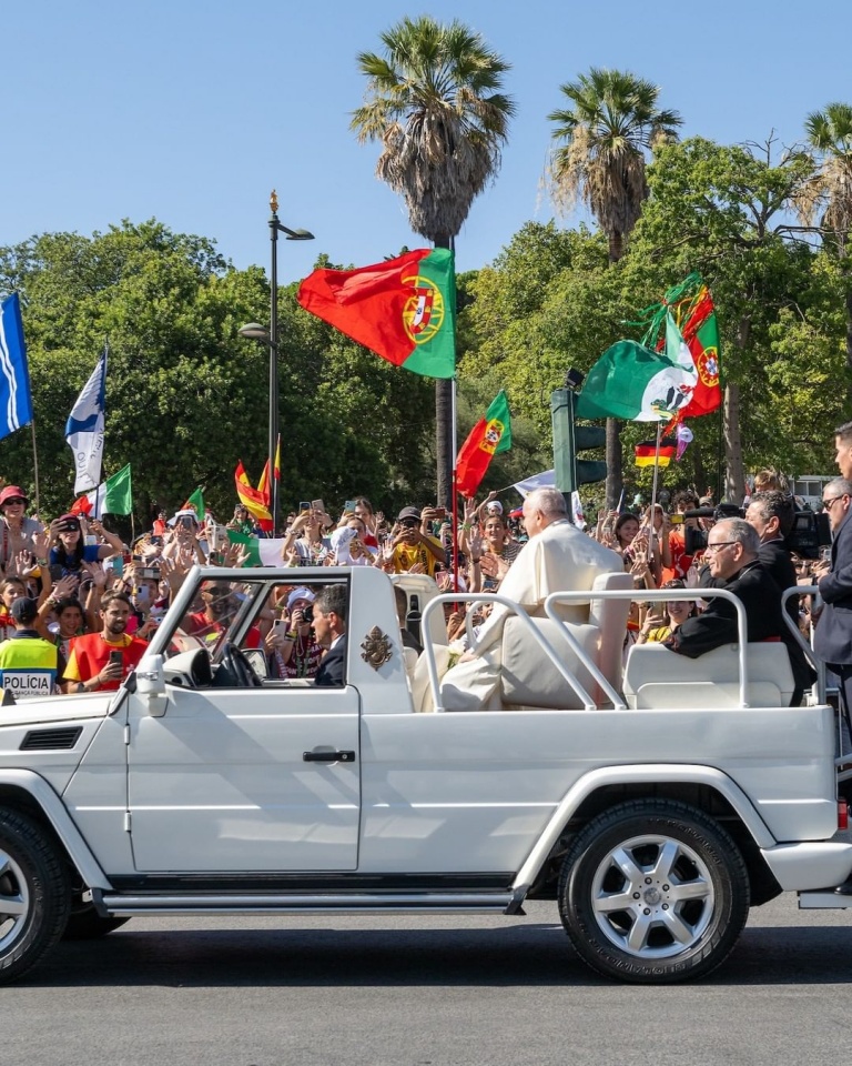 Banho de multidão no Parque Eduardo VII para ouvir a inspiradora mensagem do Papa Francisco