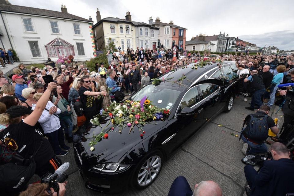 Milhares de fãs no último adeus a Sinéad O'Connor