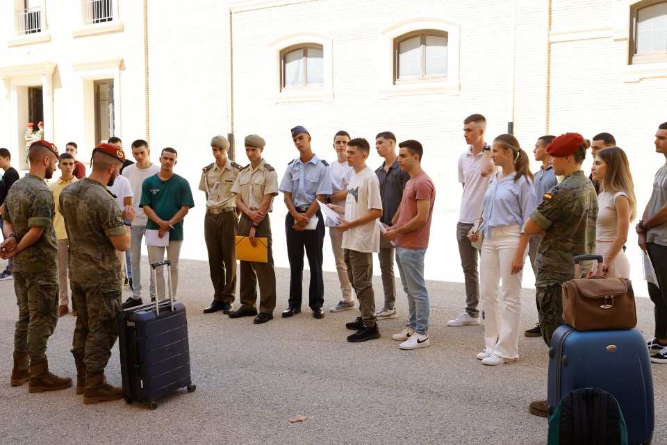 Princesa Leonor conhece os seus novos colegas na Academia Militar