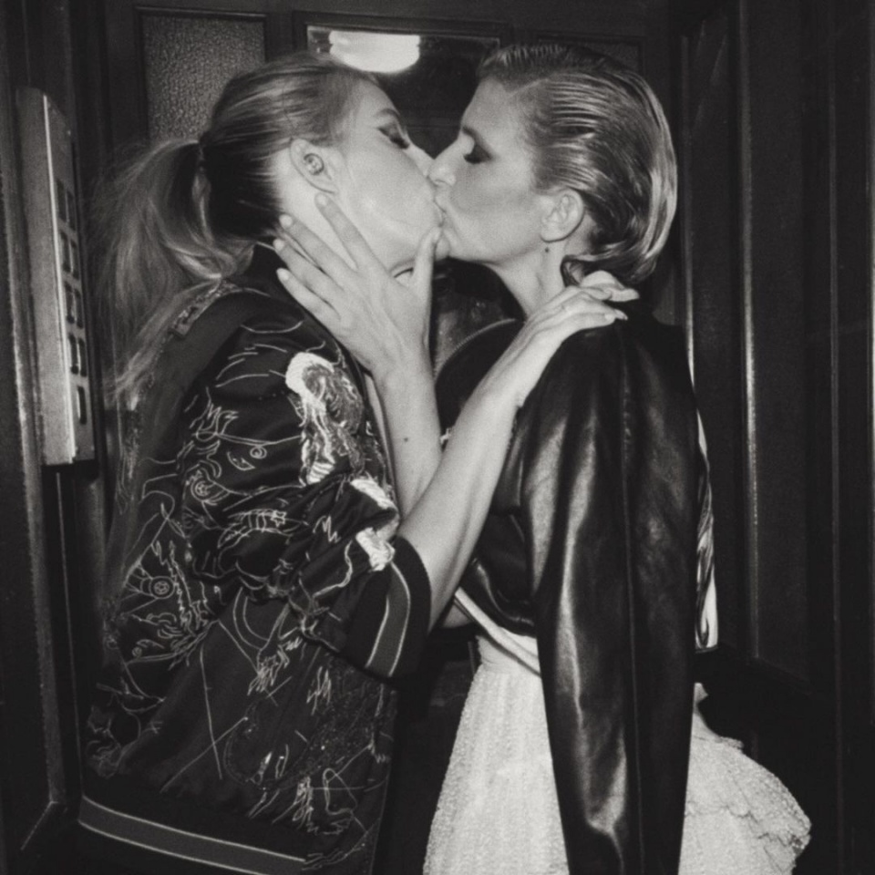 O beijo viral de Jessica Athayde e Inês Castel-Branco