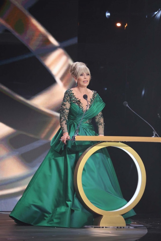 Recorde os vestidos de Clara de Sousa enquanto apresentadora dos Globos de Ouro