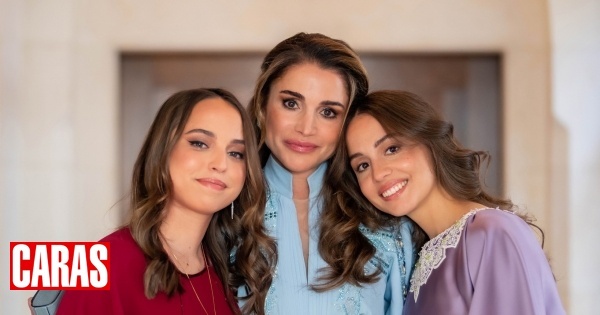 Rania da Jordânia dá os parabéns às filhas