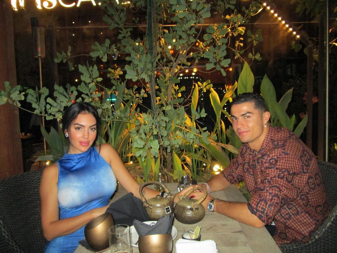 As joias de luxo de Georgina Rodríguez e Cristiano Ronaldo em jantar romântico