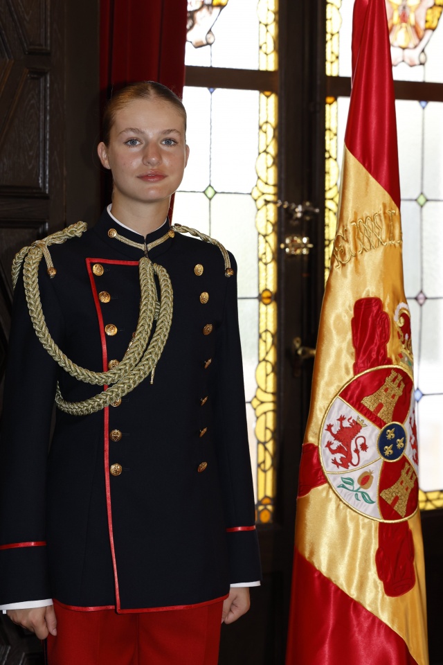 O juramento de bandeira e a mensagem da princesa Leonor de Espanha