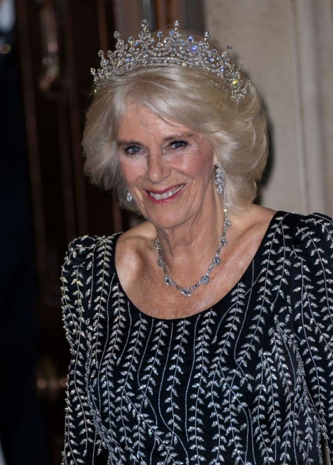 Camilla supreende com uma das tiaras favoritas de Isabel II