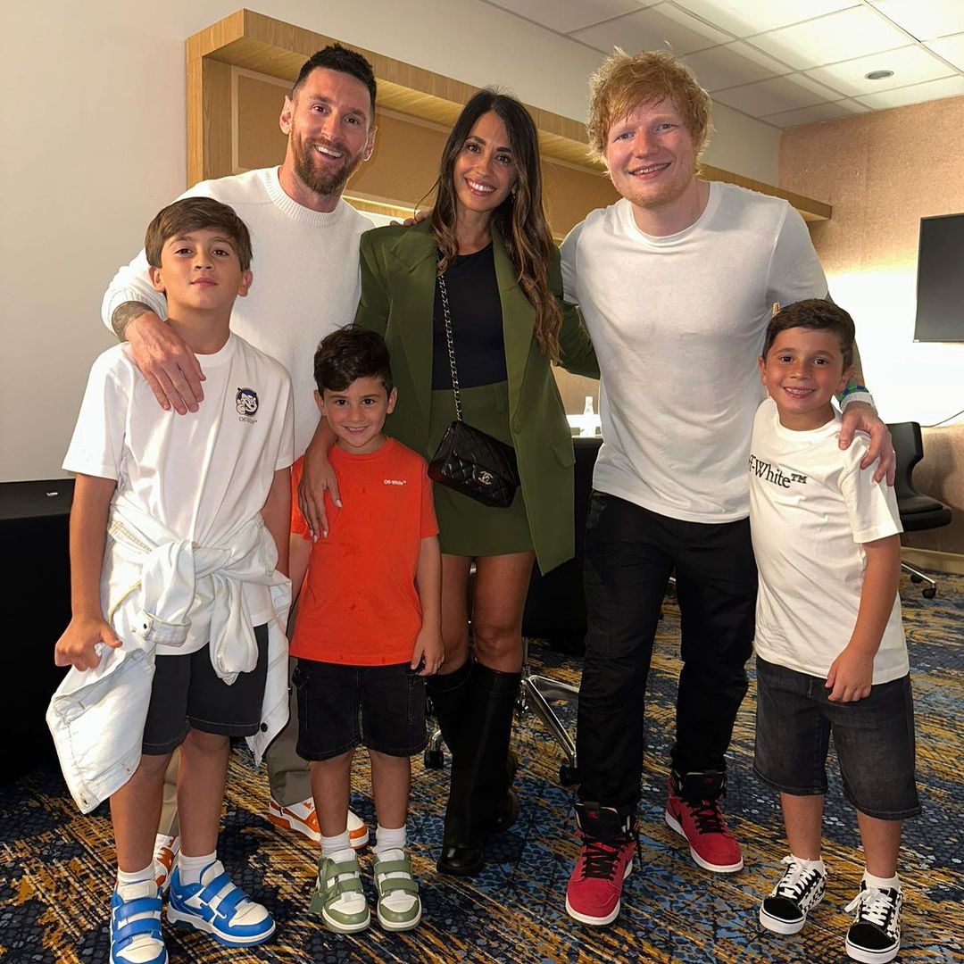 Filhos de Messi encantados por conhecerem Ed Sheeran