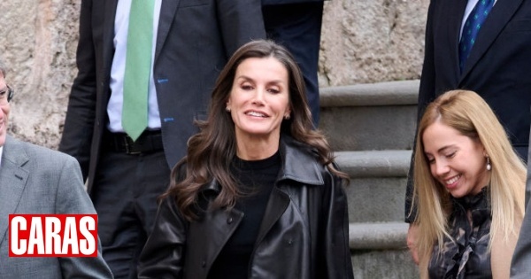 Letizia surpreende com novo estilo e sapatos com sola 