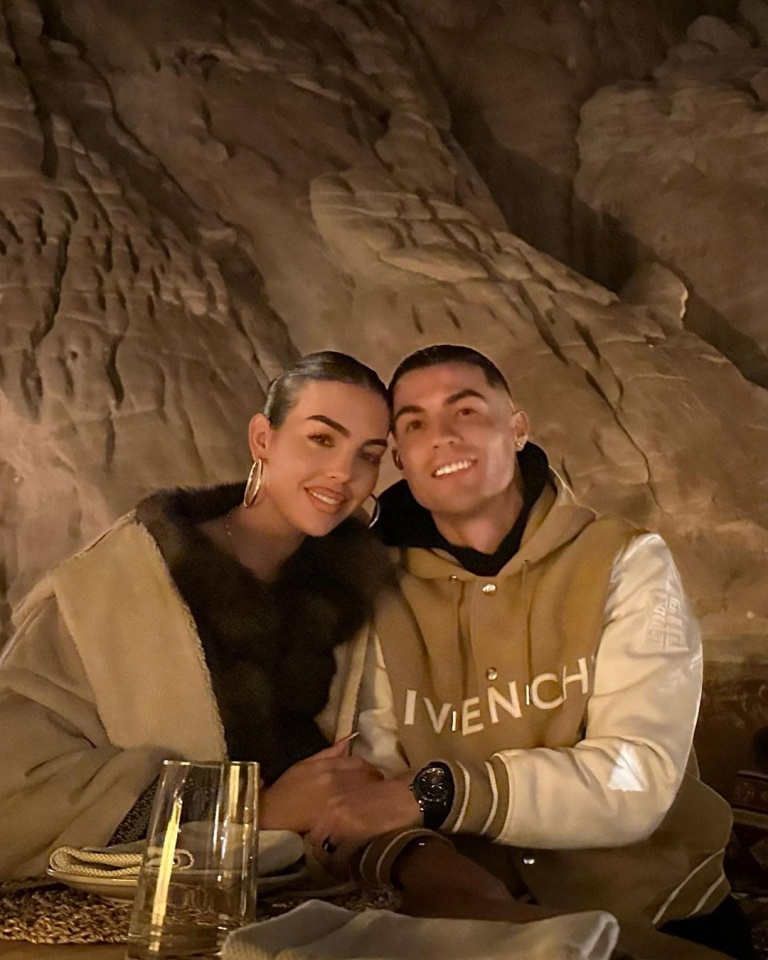 A escapadinha romântica de Georgina Rodríguez e Cristiano Ronaldo no deserto