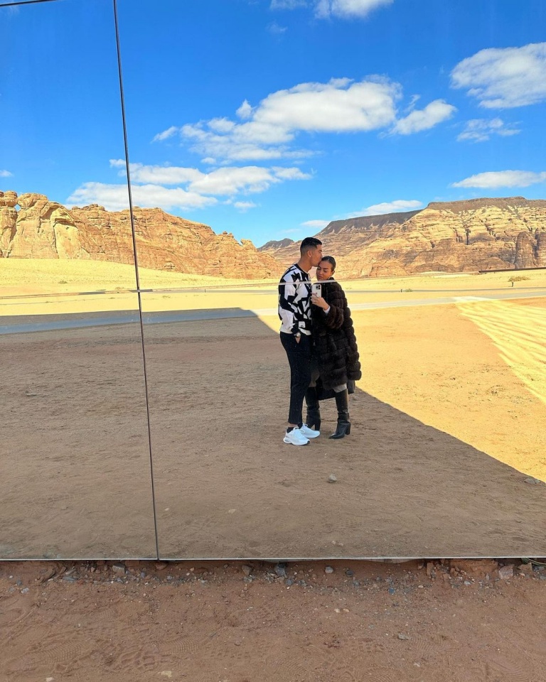 A escapadinha romântica de Georgina Rodríguez e Cristiano Ronaldo no deserto