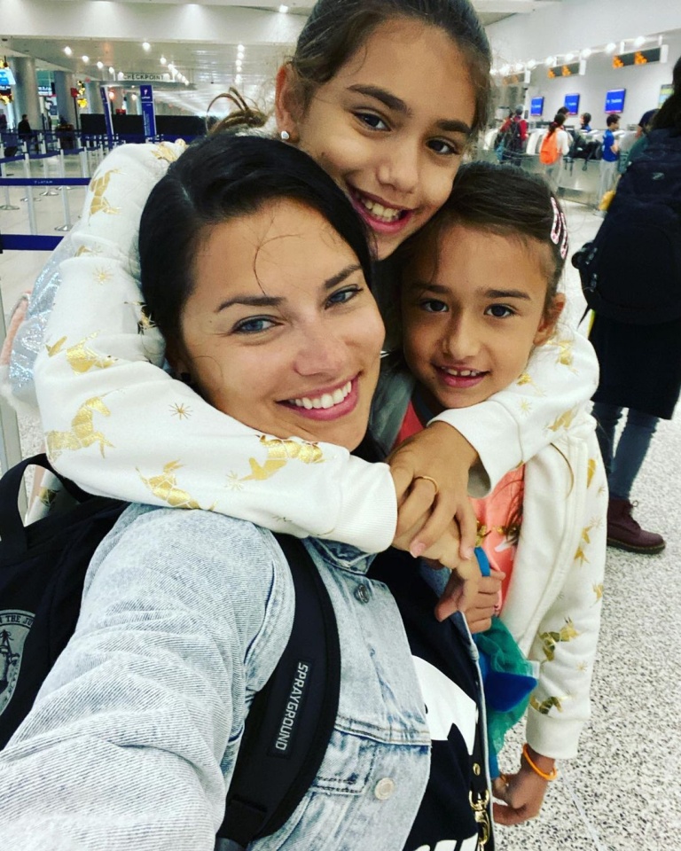 Adriana Lima fala do seu "novo" rosto