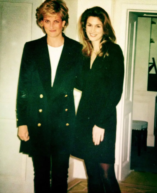 Cindy Crawford recorda reencontro com a princesa Diana