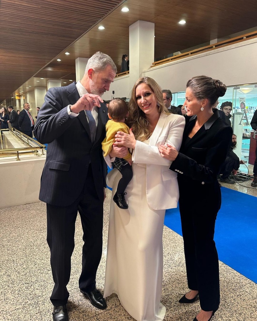 Letizia e Felipe VI, de novo, encantados com um bebé