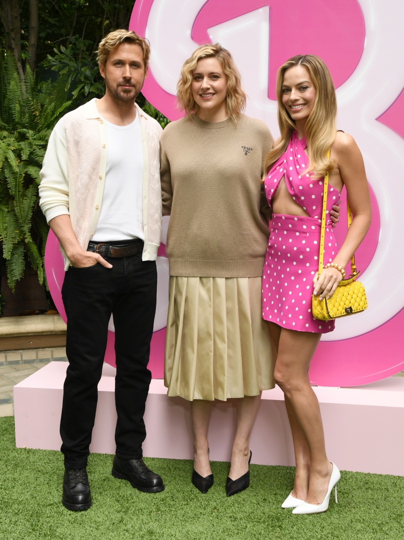 Ryan Gosling, com a realizadora Greta Gerwig e Margot Robbie 
