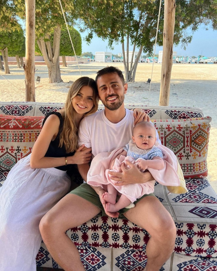 Bernardo Silva e Inês Degener Tomaz desfrutam de férias de sonho