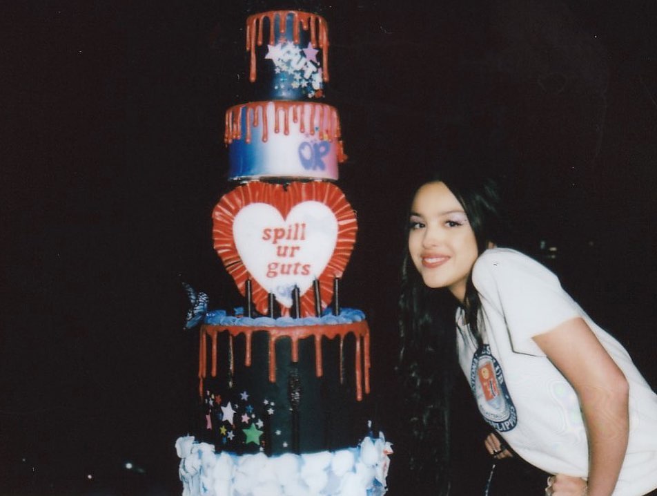 Olivia Rodrigo celebra 21.º aniversário