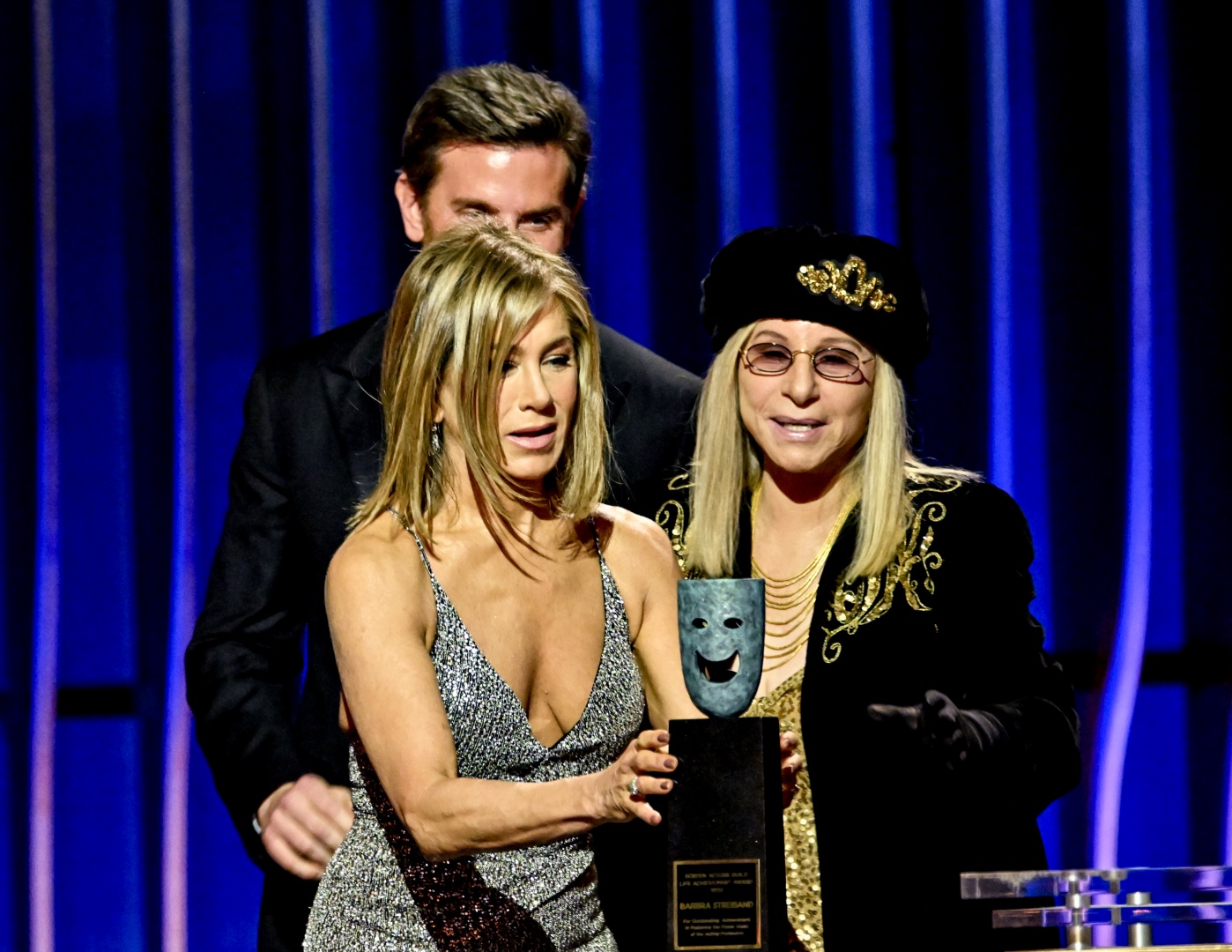 Jennifer Aniston detalha momento íntimo que viveu com Barbara Streisand