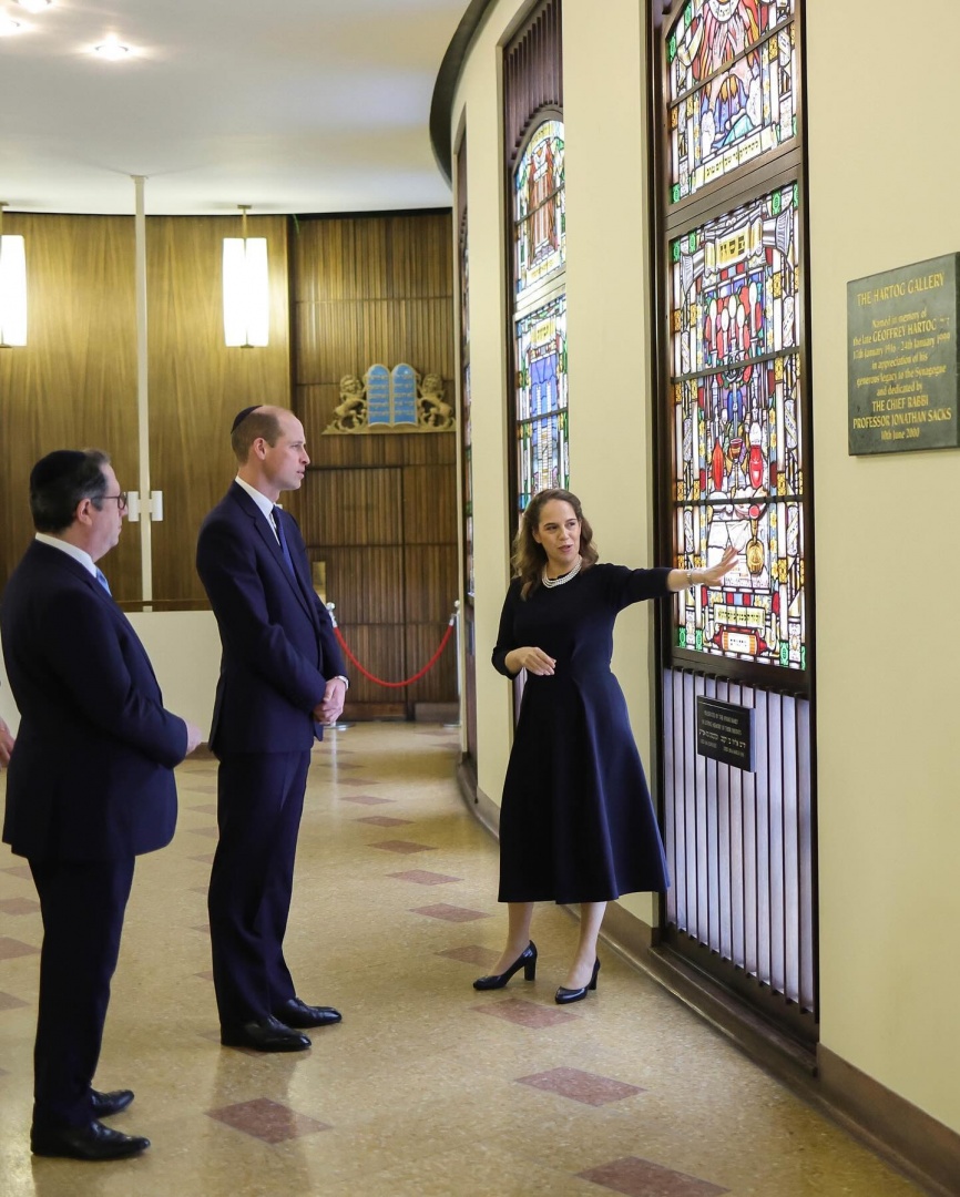 William reaparece dois dias depois de ter estado ausente da homenagem ao rei Constantino