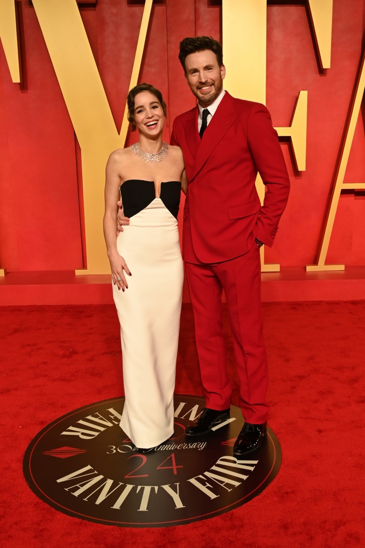 Alba Baptista e Chris Evans na 'after party' dos Óscares 2024
