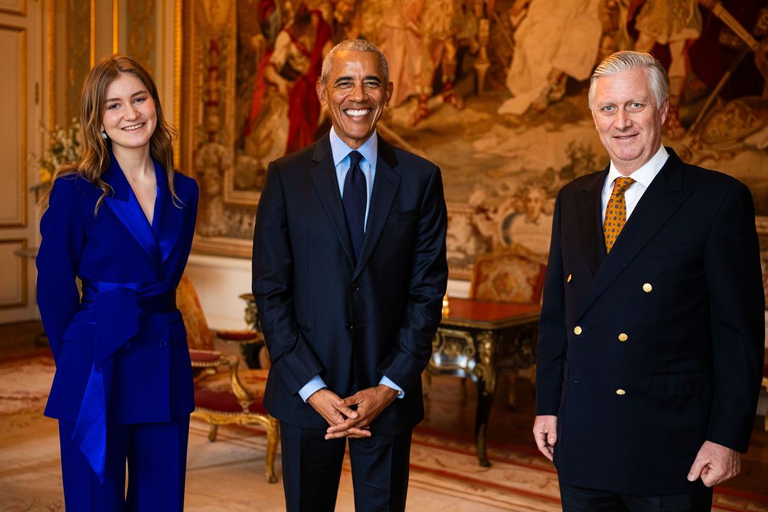 Ao lado do pai, princesa Elisabeth da Bélgica recebe Barack Obama