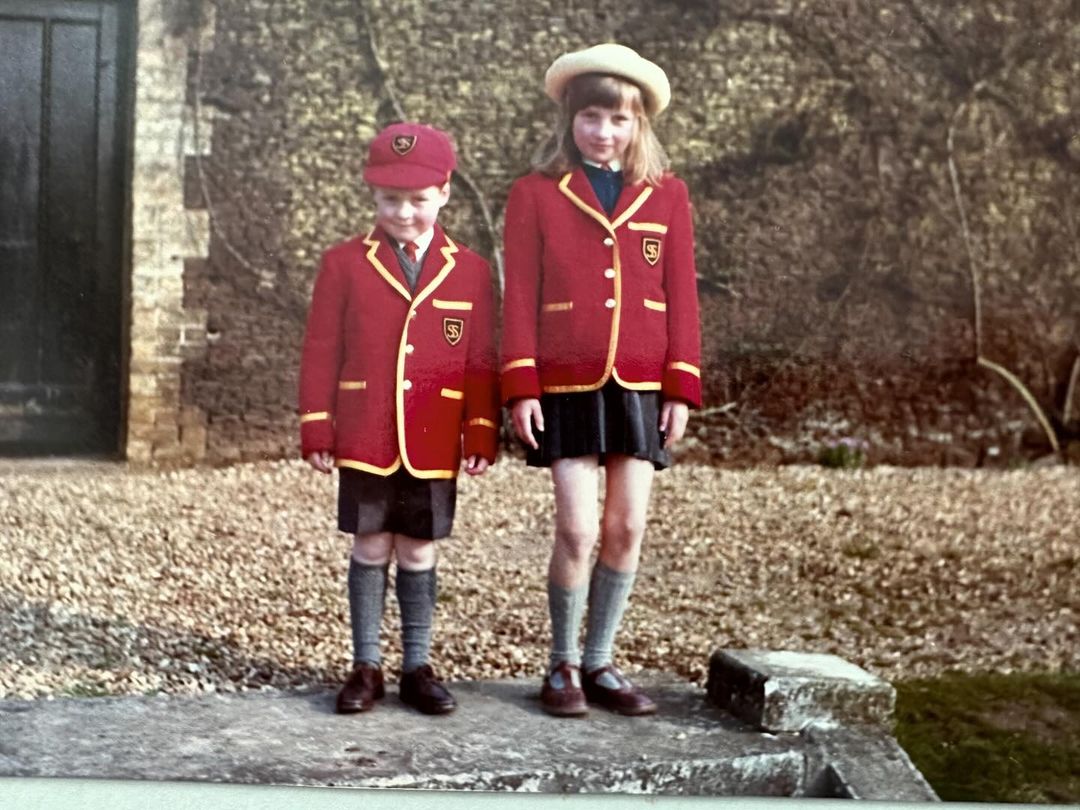 Charles Spencer recorda primeiro dia de escola com a irmã, a princesa Diana
