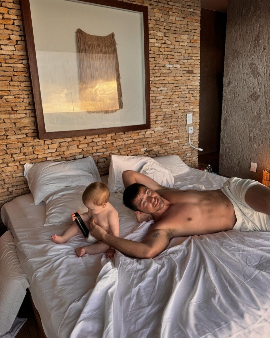 De férias no Brasil, Kelly Bailey e Lourenço Ortigão partilham divertidas fotos do filho