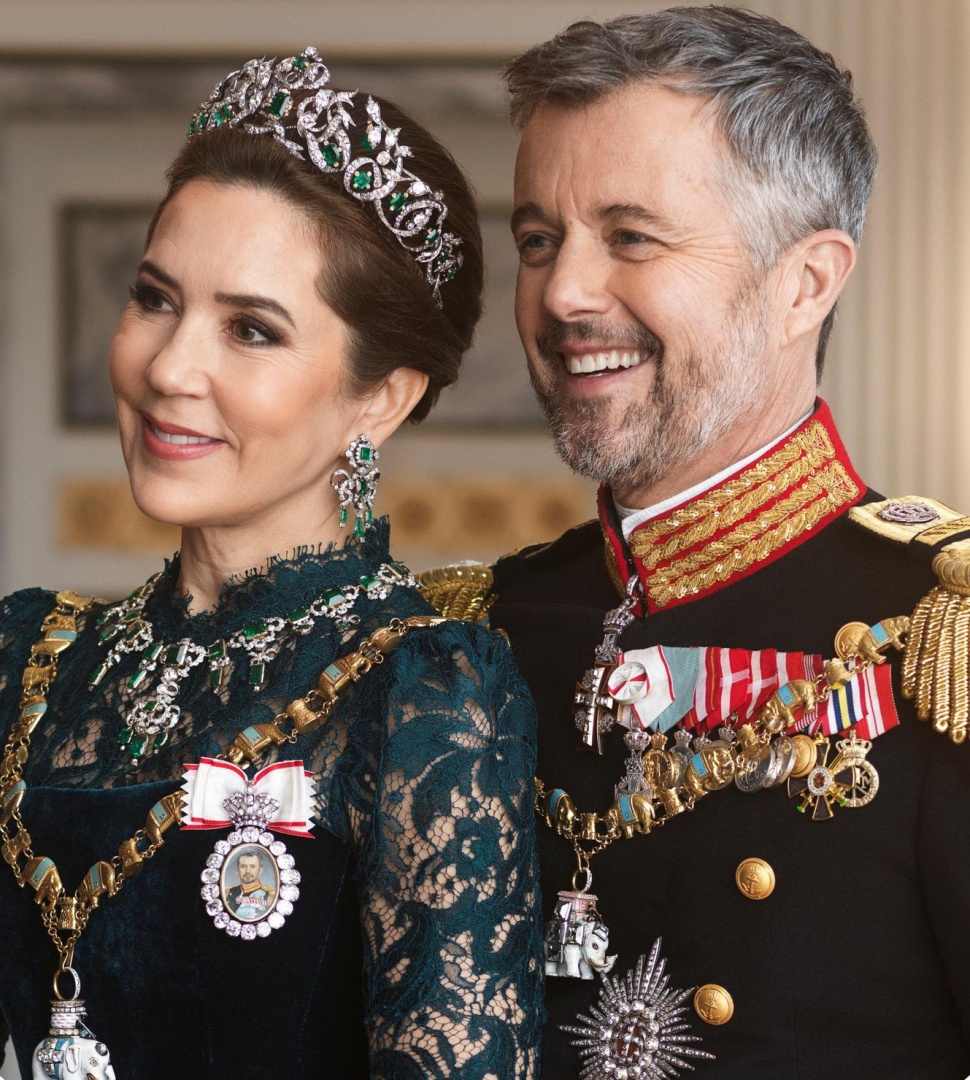 Reis da Dinamarca partilham nova foto depois de críticas de afastamento do casal