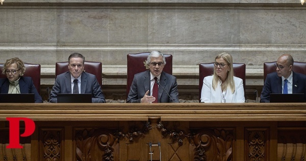 Aguiar-Branco acelera comissão especial para avaliar processo do Chega contra Marcelo