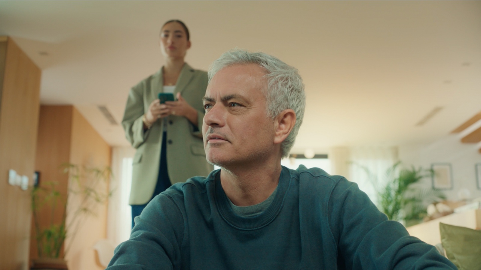 José Mourinho protagoniza campanha publicitária juntamente com a filha