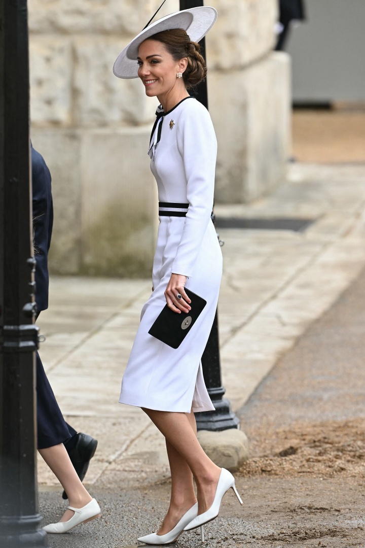 Será que já tínhamos visto o vestido que Kate usou no Trooping the Colour?