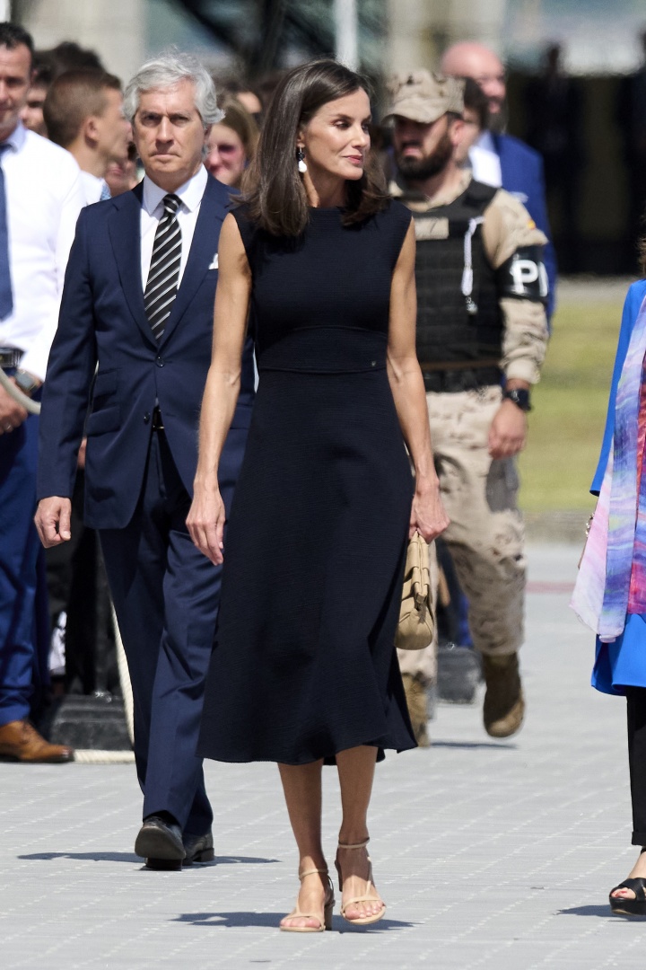 O vestido preto com que Letizia nunca se compromete