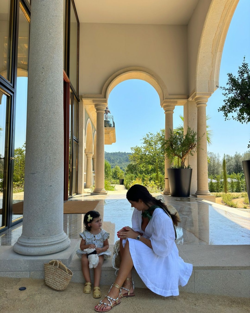 Catarina Gouveia revela álbum de fotos das férias de luxo em Braga