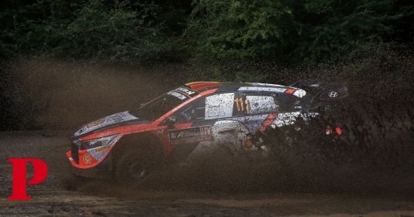 Thierry Neuville vence Rali da Acrópole e aproxima-se do título mundial