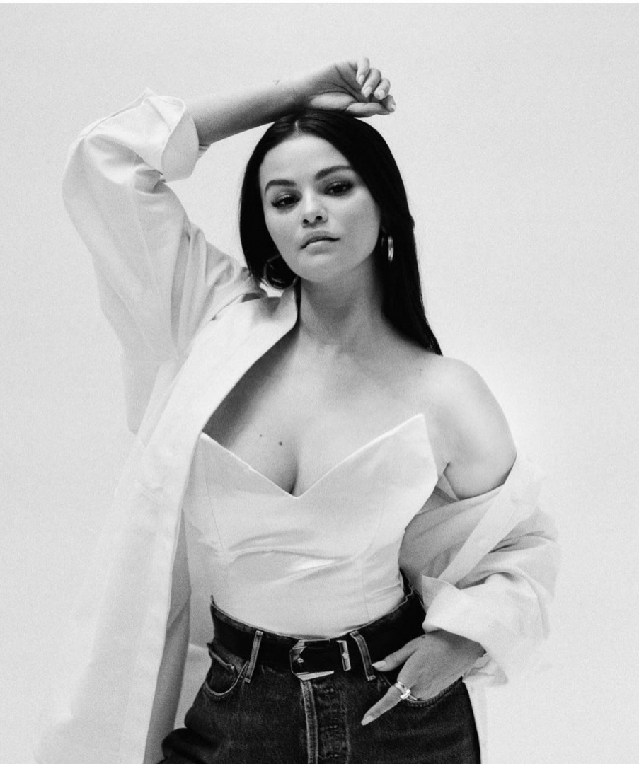 Selena Gomez revela que não pode ter filhos por conta própria