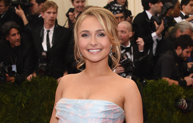 Hayden Panettiere revela que voltou a sofrer de agorafobia depois da morte do irmão