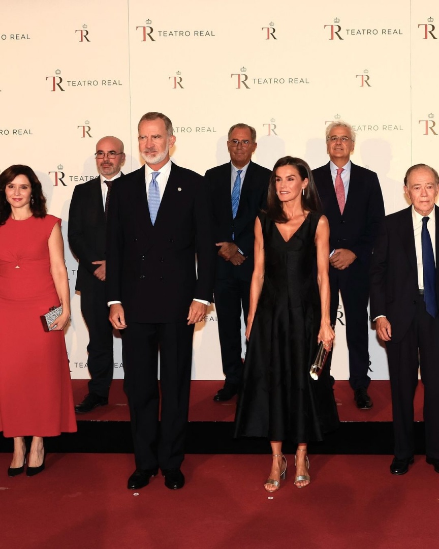  Letizia recupera vestido sustentável de famosa marca acessível 