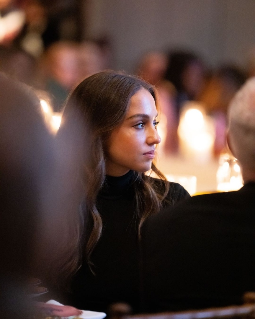 Princesas Salma e Iman da Jordânia recebem homenagens de aniversário