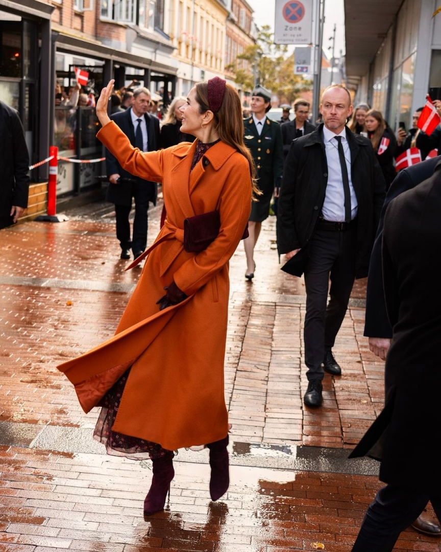 Mary da Dinamarca aposta num estilo "boho chic"