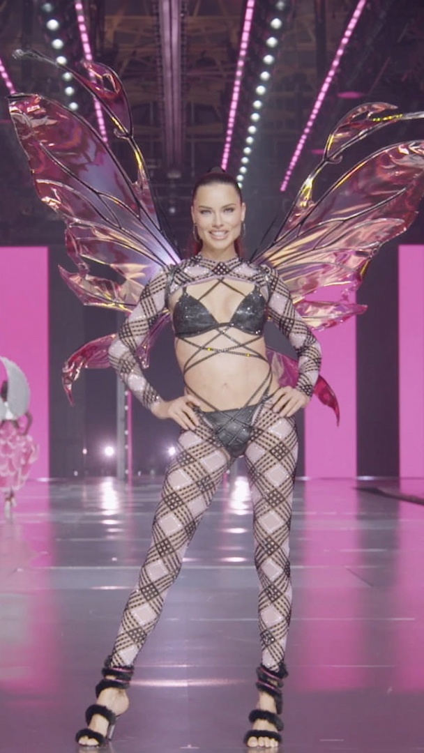 Desfile da "Victoria's Secret" regressa seis anos depois