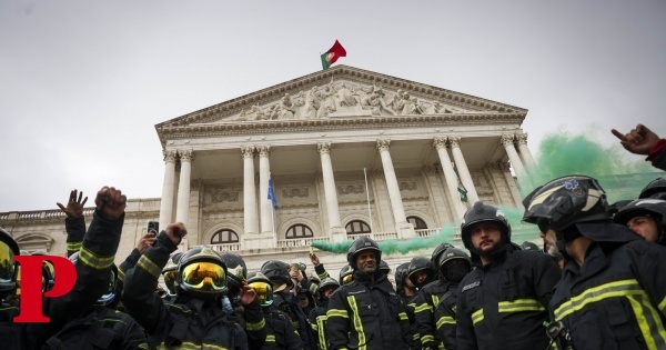 Bombeiros sapadores “ofendidos” com proposta de rendimentos apresentada pelo Governo