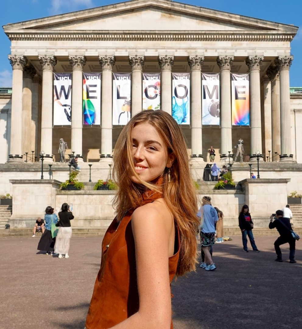 Princesa Alexia dos Países Baixos muda de curso na universidade